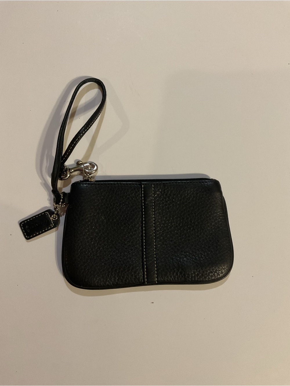 Vintage Y2K Coach Black Pebbled Leather Wristlet Contrast Stitch Pouch